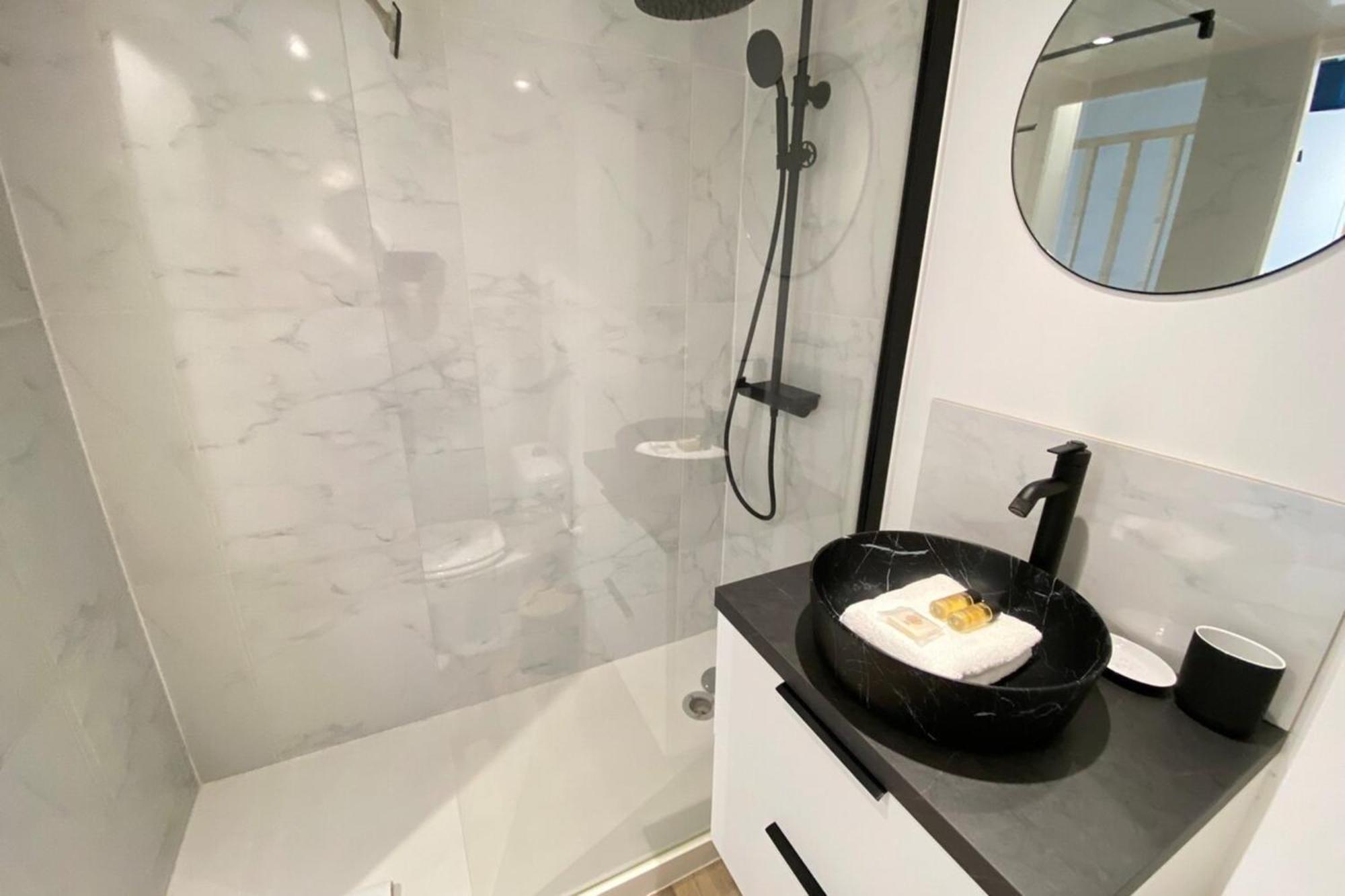06Ai - Beautiful Renovated Studio - Sea And Pool View Vallauris Exterior foto